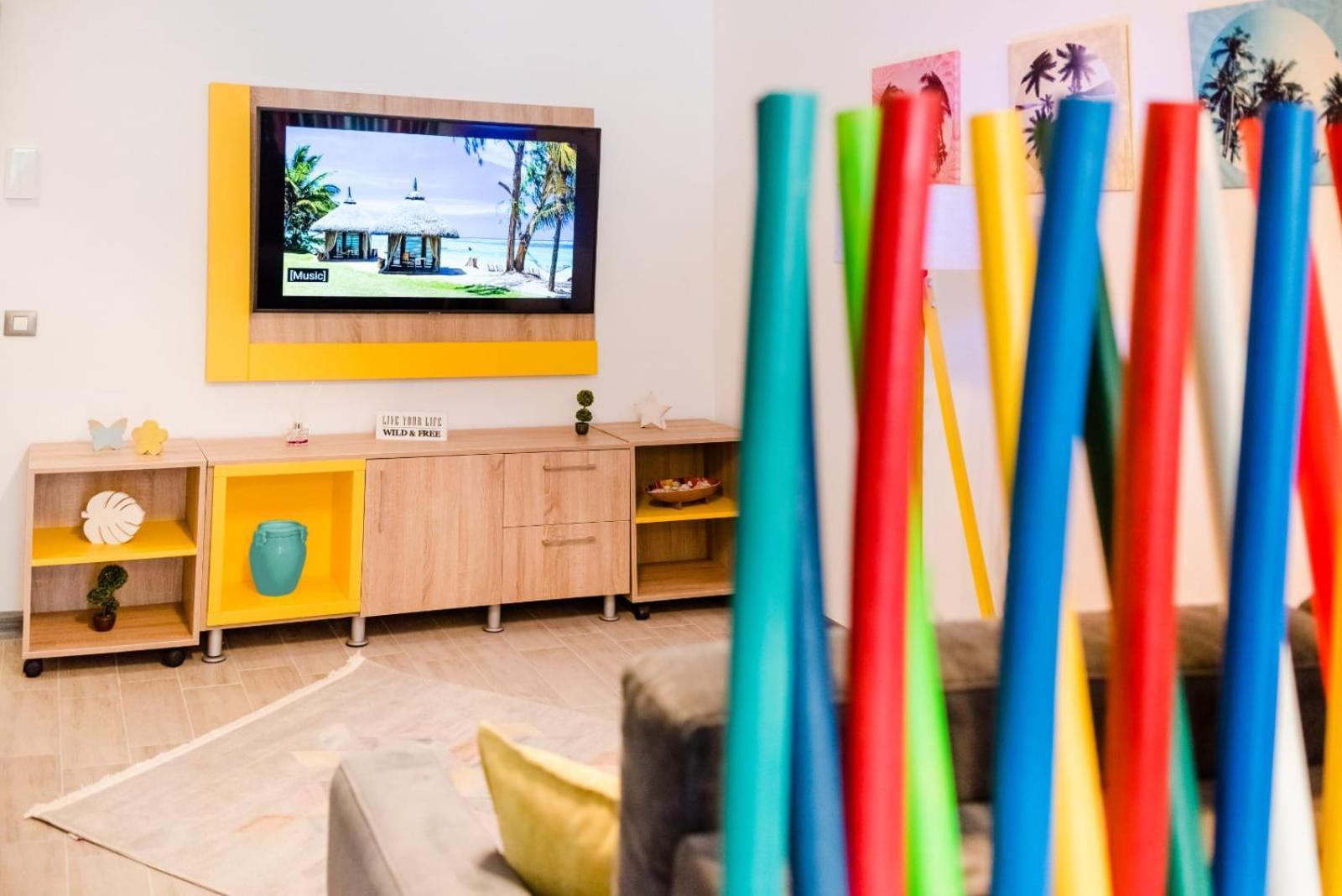Alezzi Beach Resort Gorgeous Family Aparment Cu Piscina Navodari Ngoại thất bức ảnh