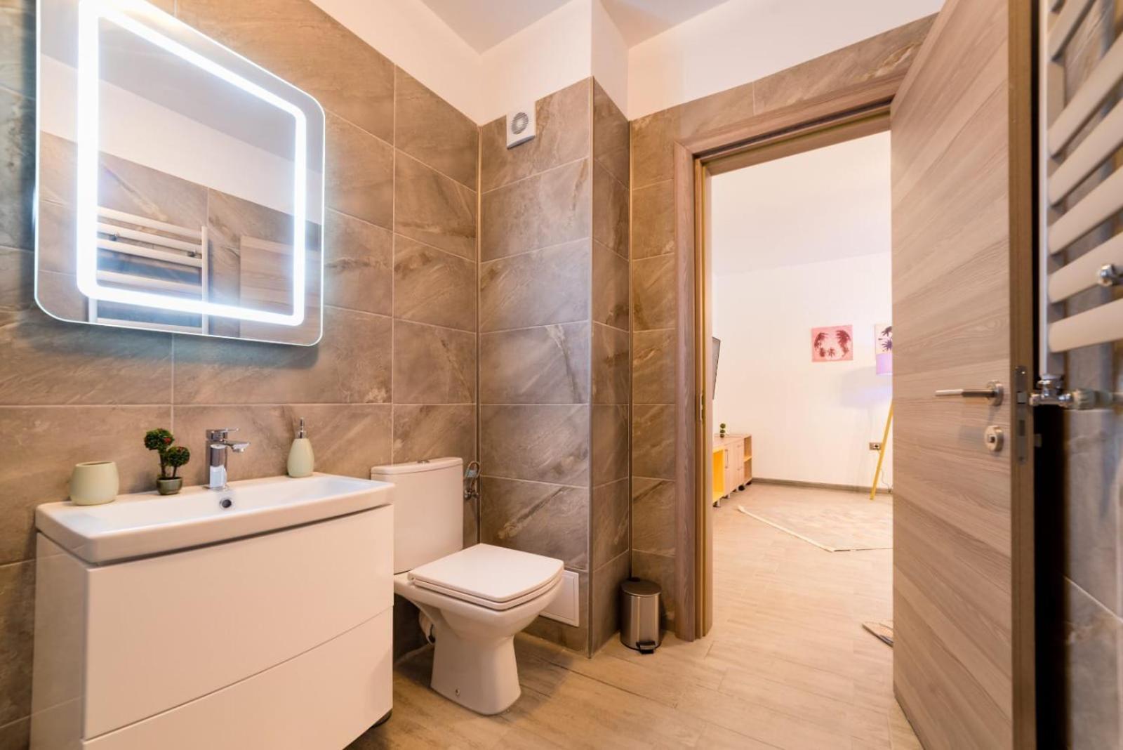 Alezzi Beach Resort Gorgeous Family Aparment Cu Piscina Navodari Ngoại thất bức ảnh